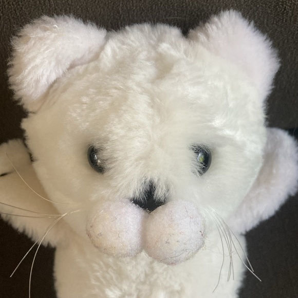 Vintage R. Dakin and Co. Plush Cat - 1982 - Picture 2 of 6
